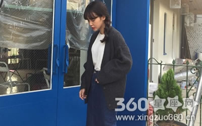 ��Щ��ФŮ���װ���Ц������