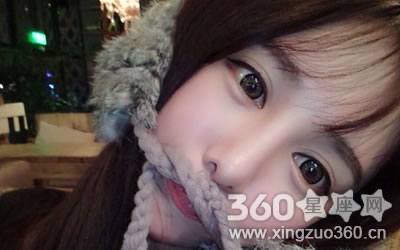 ��Щ��ФŮ���װ���Ц������