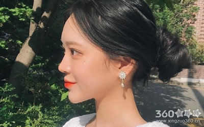 ���ڳ�����û��̫��������Ф��