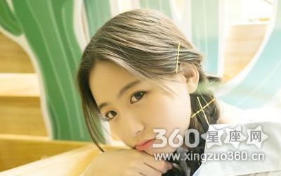 ����ֻ���Լ� ���˶��Ǹ���������Ů