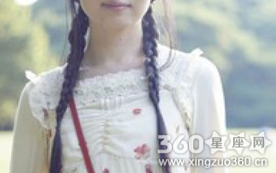 ����˵����Զ����һ��ʹ�ϱ��˵�����