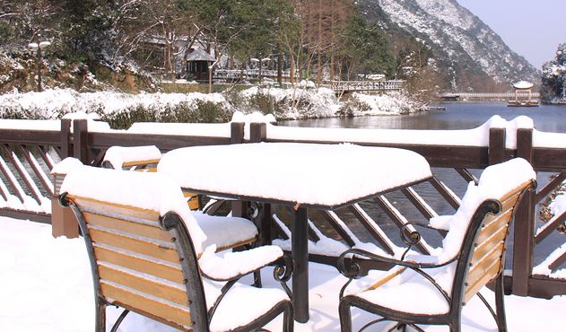 早晨下雪的说说