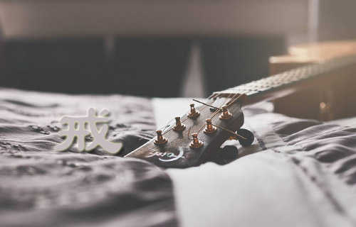 ��ָ���ŨŨ����ɢ��