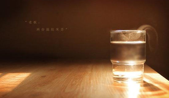 左岸阳春右岸白雪续写1000字