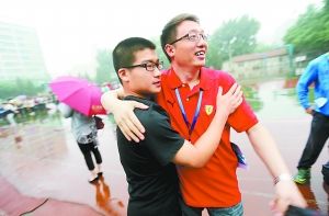 2013年北京高考语文试卷:5月社会热点频入试题