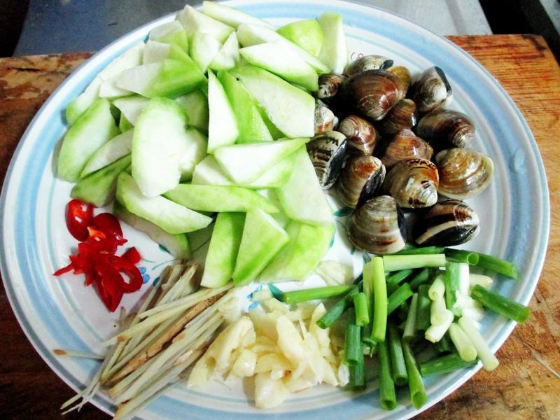 ���۳����˿�ϵ�����