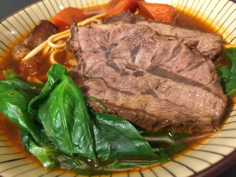 ÈýÖÖ³Ô·¨µÄºìÉÕÅ£ëìÈ⣨ÖýÌú¹ø¡¢ÎÞ¶¹°ê½´£©µÄ×ö·¨