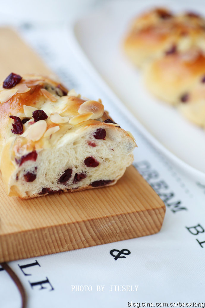 口感丰富的辫子面包的做法