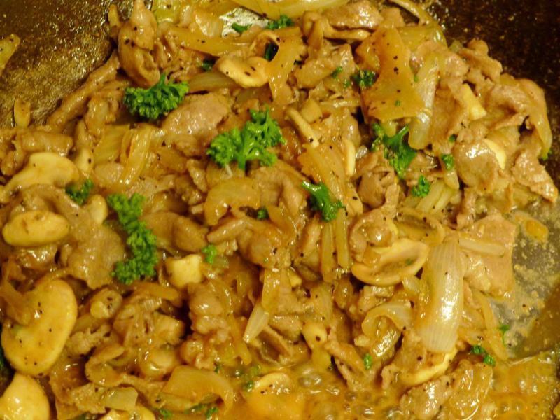 ºÚºú½·Ä¢¹½ÖíÈâ¸Ç·¹µÄ×ö·¨