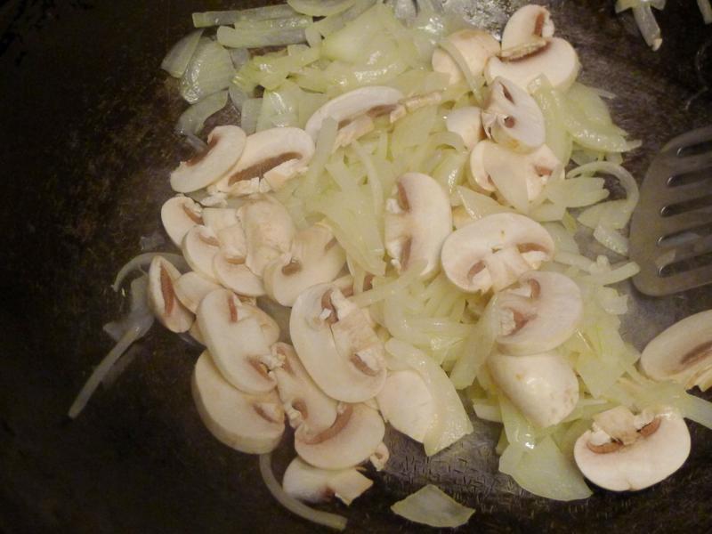 ºÚºú½·Ä¢¹½ÖíÈâ¸Ç·¹µÄ×ö·¨