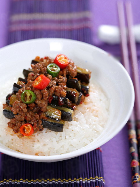 酱香肉末烧茄子的做法