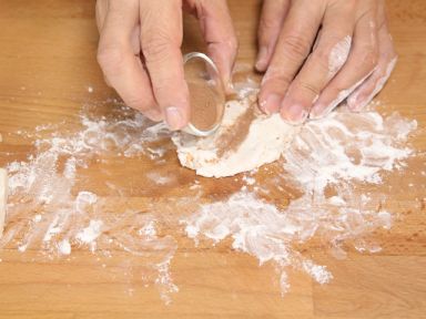 ��ɫ���������