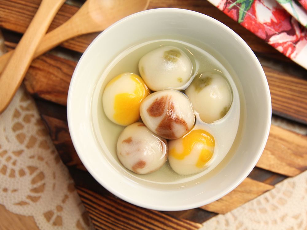 ��ɫ���������