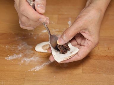 ��ɫ���������