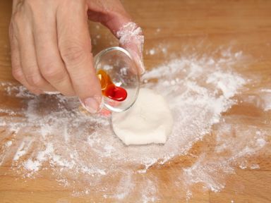 ��ɫ���������