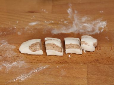 ��ɫ���������