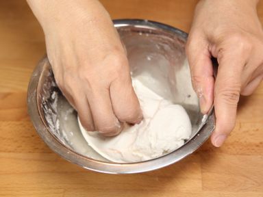 ��ɫ���������