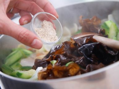 �ƶ��ٺ���ӳ�˿�ϵ�����