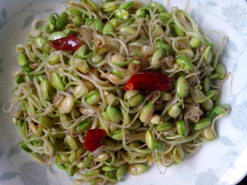 爆炒自发豆芽的做法