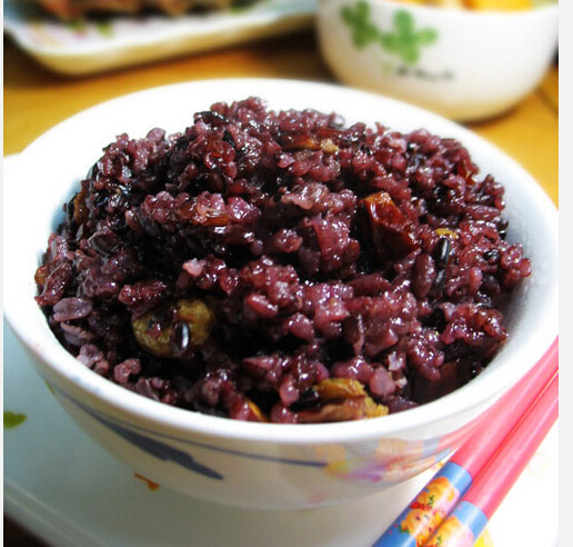 红枣黑米饭的做法