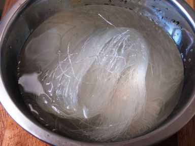 上海食谱 - 油豆腐粉丝汤的做法