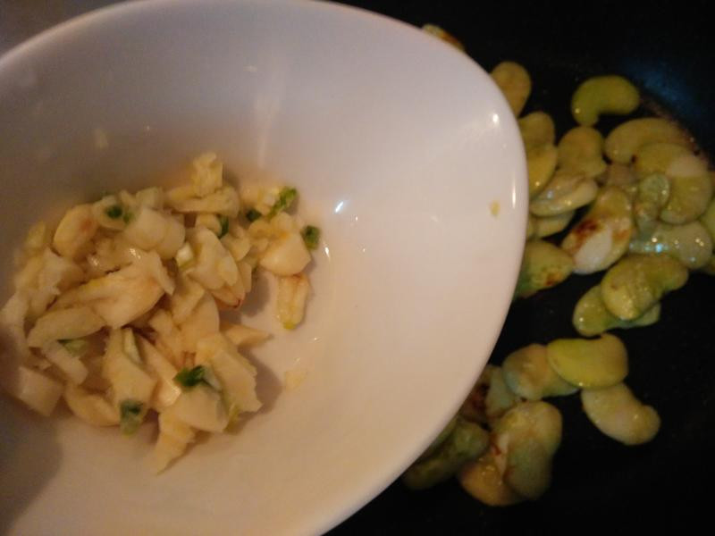 ���λʵ۶�������