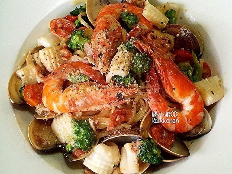 ���Ѻ��ʰ׽�������������