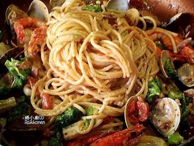 ���Ѻ��ʰ׽�������������