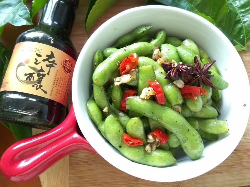 凉拌毛豆下酒菜的做法