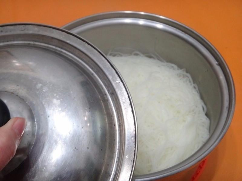 台湾正统小吃米粉炒的做法