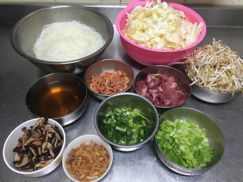 台湾正统小吃米粉炒的做法