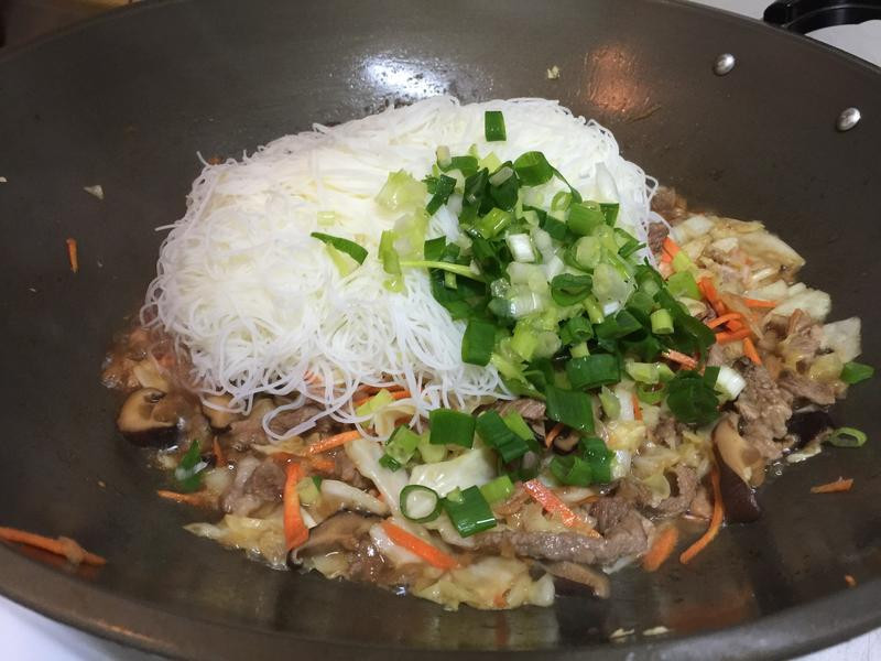 台湾正统小吃米粉炒的做法