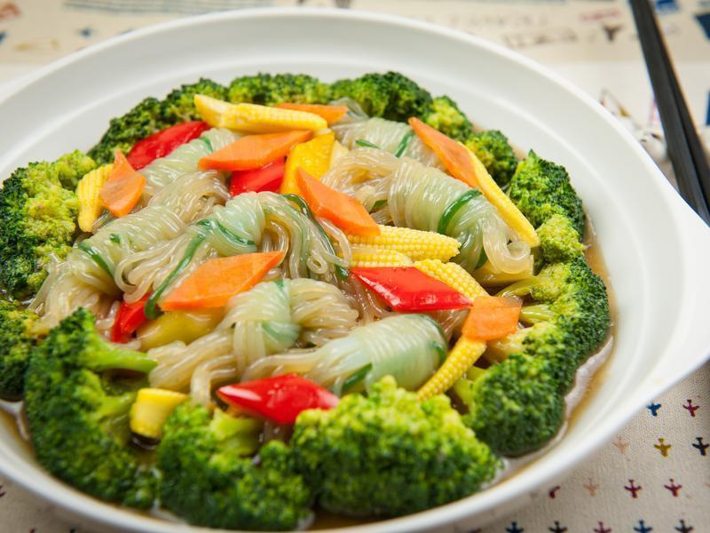 魔芋卷烩时蔬的做法