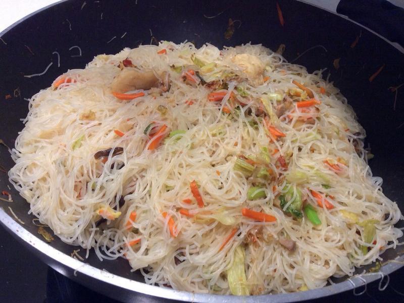 健康少油的香喷喷炒米粉的做法