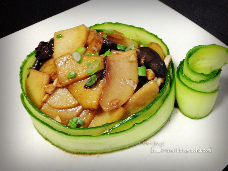 翠碟松蘑土豆片的做法