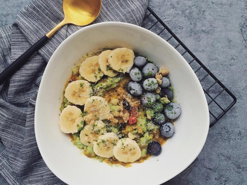 水果蛋奶青汁燕麦的做法