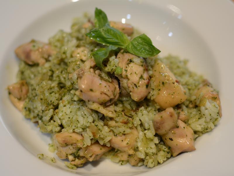 青酱鸡肉饭的做法