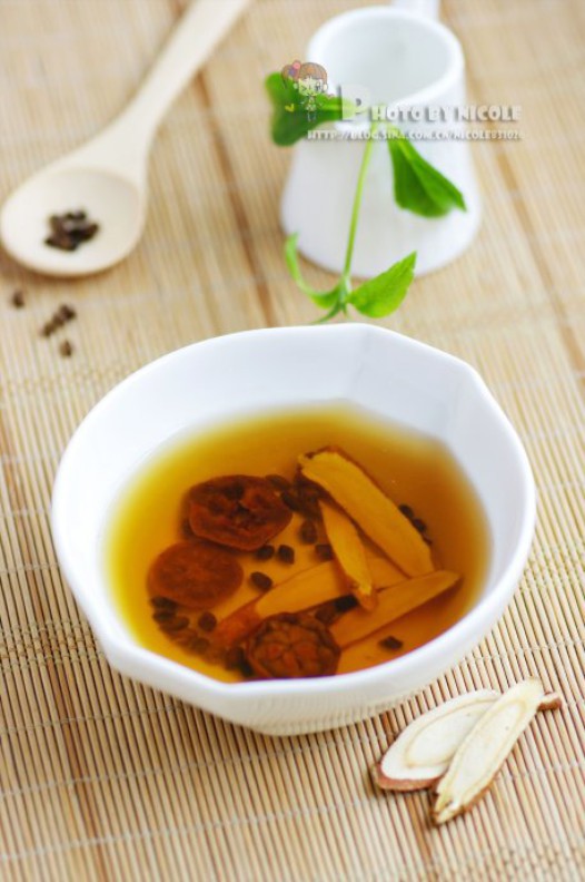 ����������