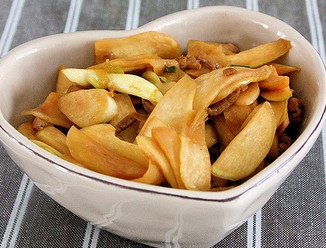 ���׳��������