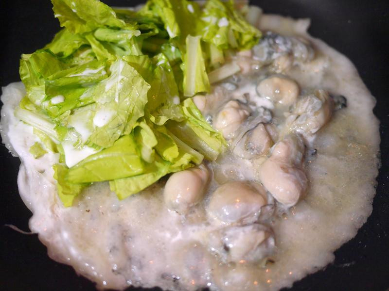 �������м������