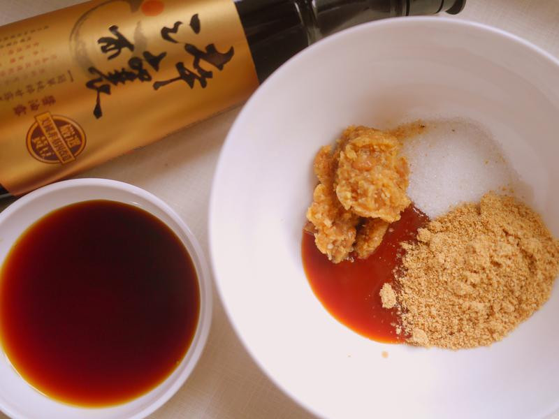 �������м������