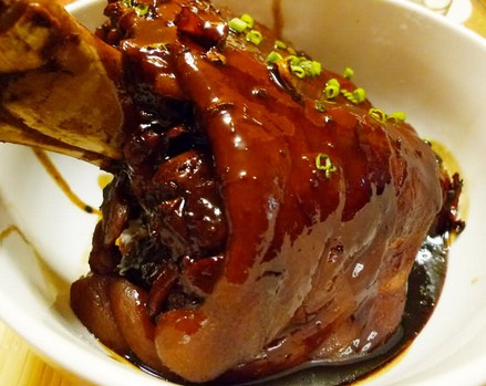 烧红糖大圆蹄的做法