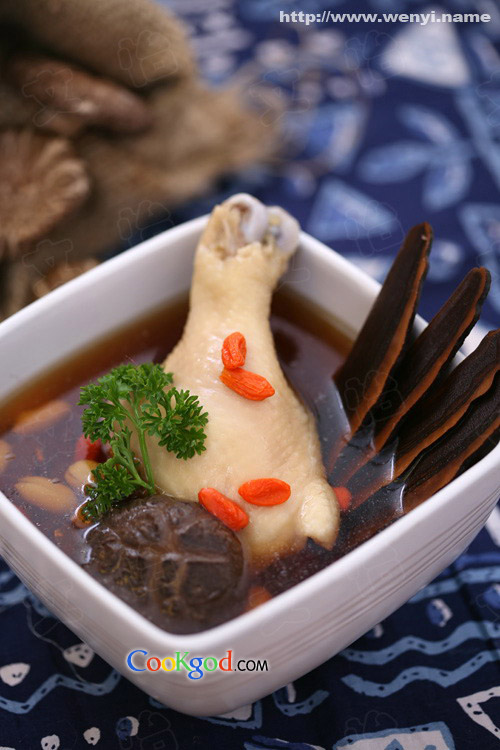 灵芝花菇煲笨鸡的做法