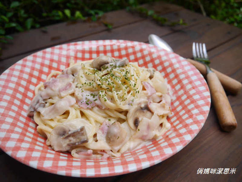 磨菇培根白酱义大利面的做法