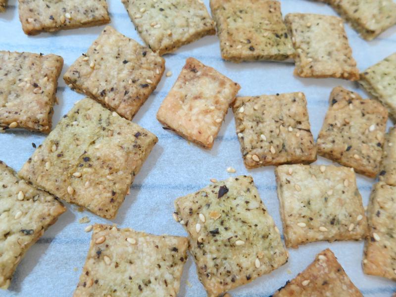 香椿酥饼VS九层塔酥饼在~烘焙华尔滋~的做法