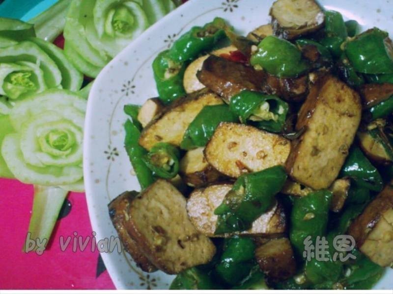 青龙辣椒辣炒小豆干的做法