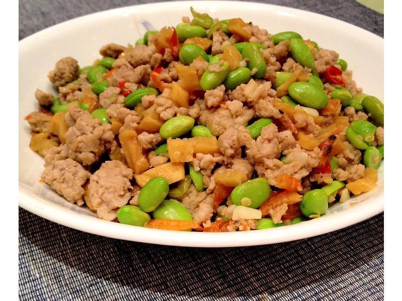 ��ĩ���˸�ë���ʵ�����