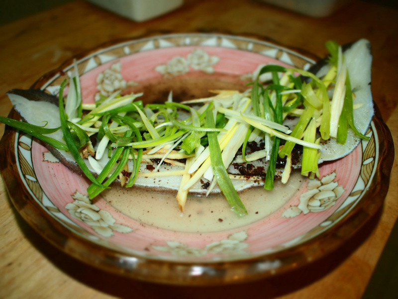 白酒蒸鳕鱼的做法