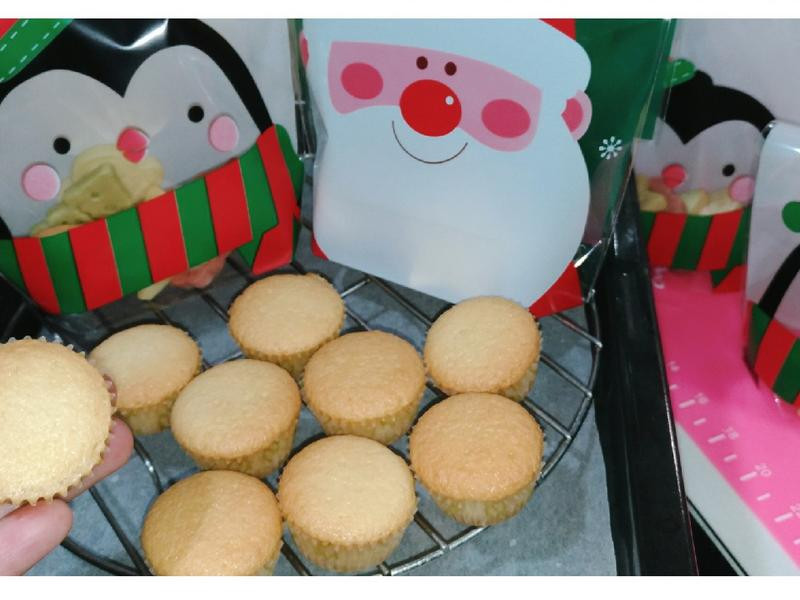 一口小海绵蛋糕的做法