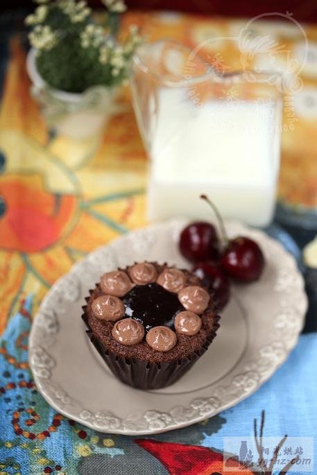 车厘子酱可可杯子蛋糕的做法的做法